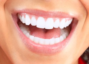 How To Whiten Teeth; Tips & Homemade Teeth Whiteners